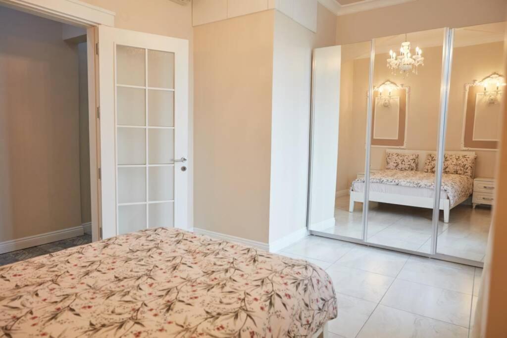 Taksim Square Apartment, Great View, Luxury Istanbul Exteriör bild