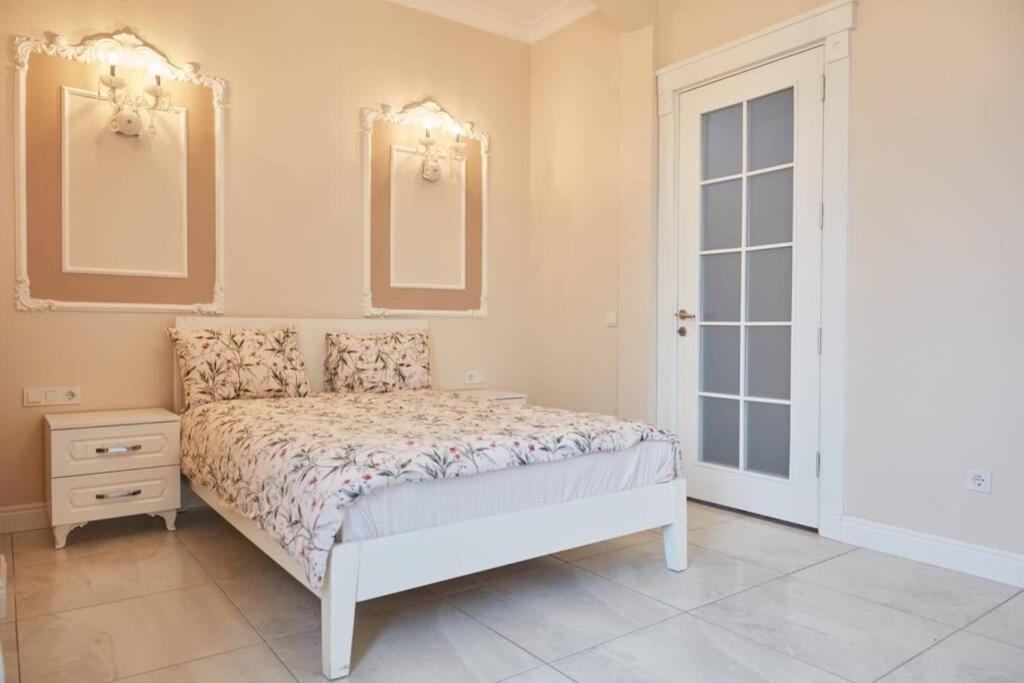 Taksim Square Apartment, Great View, Luxury Istanbul Exteriör bild
